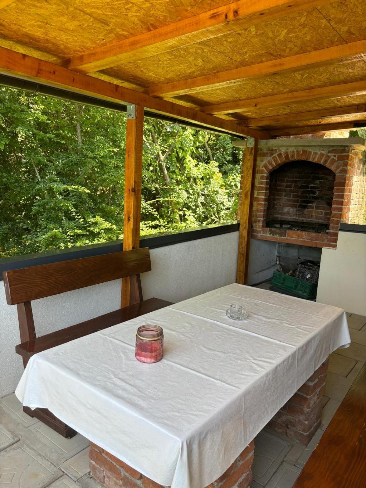 Apartmani Bosnjak Starigrad Paklenica Phòng bức ảnh
