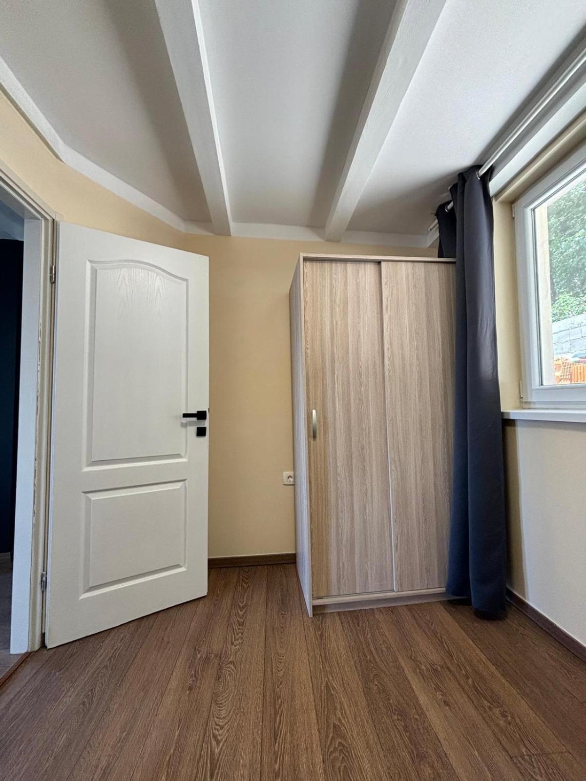 Apartmani Bosnjak Starigrad Paklenica Phòng bức ảnh