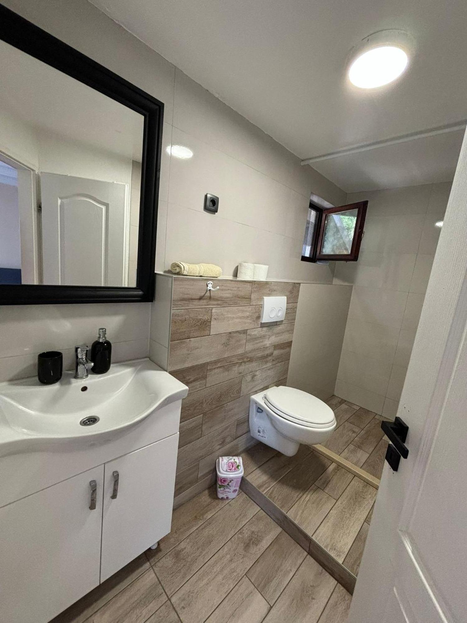 Apartmani Bosnjak Starigrad Paklenica Phòng bức ảnh